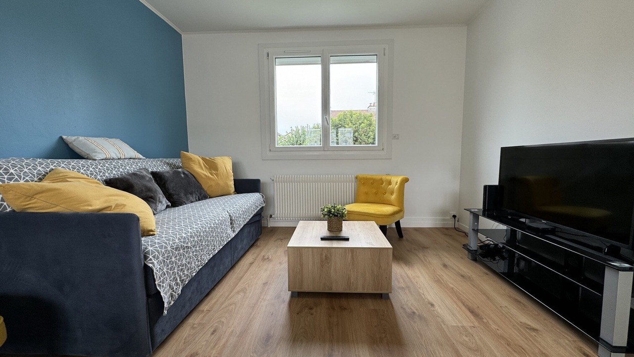 Photo of Livingroom in Miroir - Batignolles