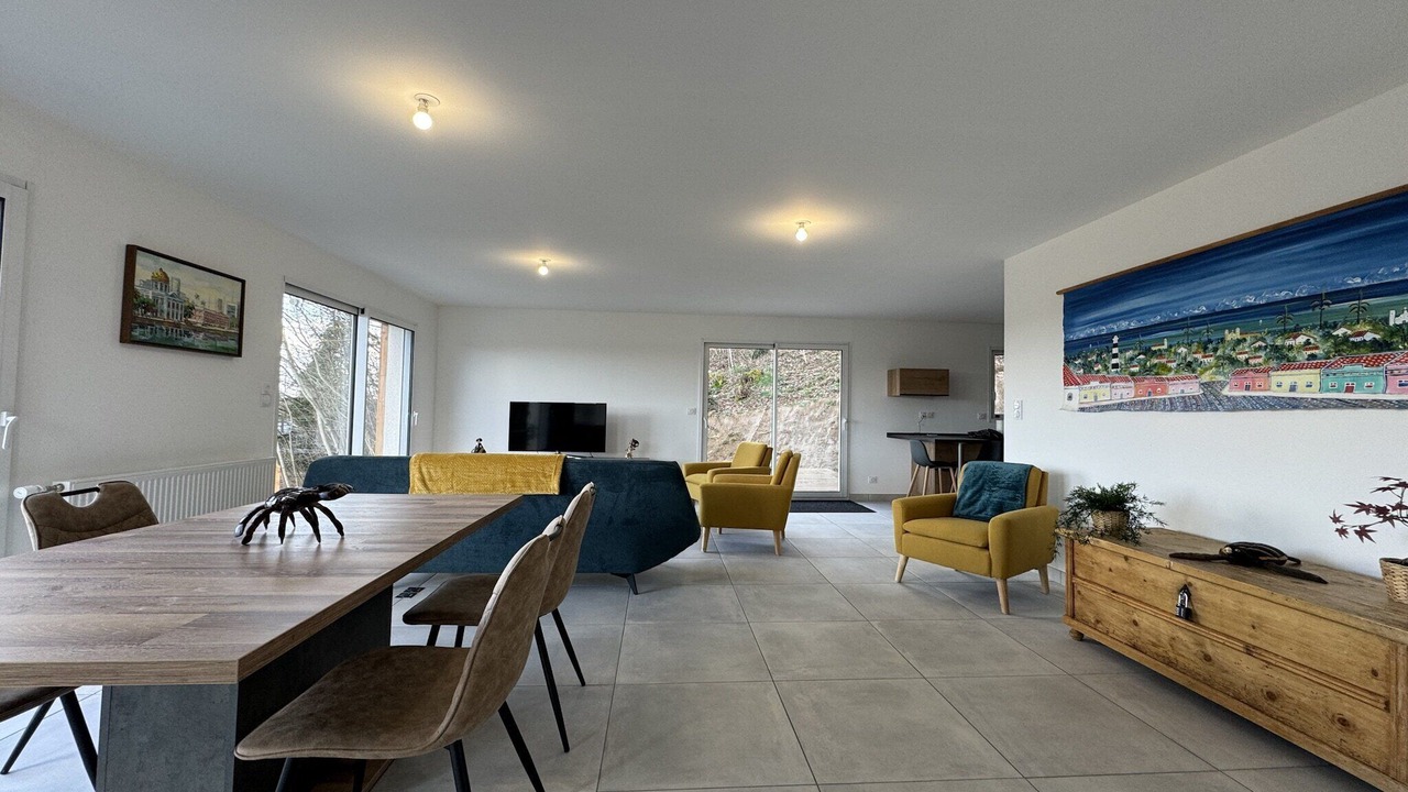 Photo of Livingroom in Montfort-le-Gesnois