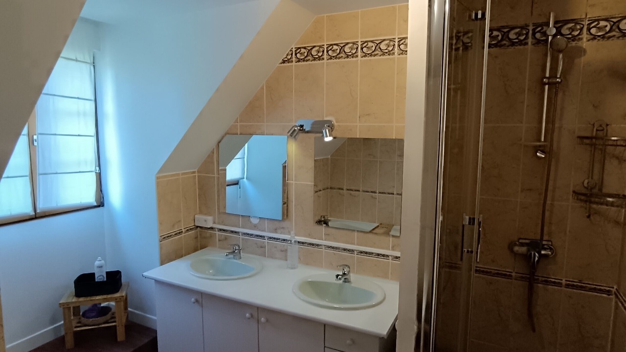 Photo of Bathroom in Montge-en-Goele