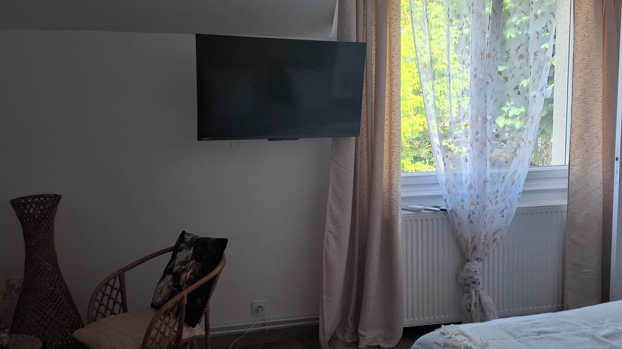 Photo of Bedroom in (le) Mesnil Hue