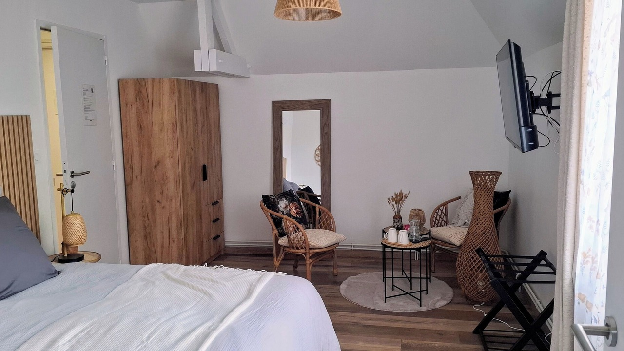 Photo of Bedroom in (le) Mesnil Hue