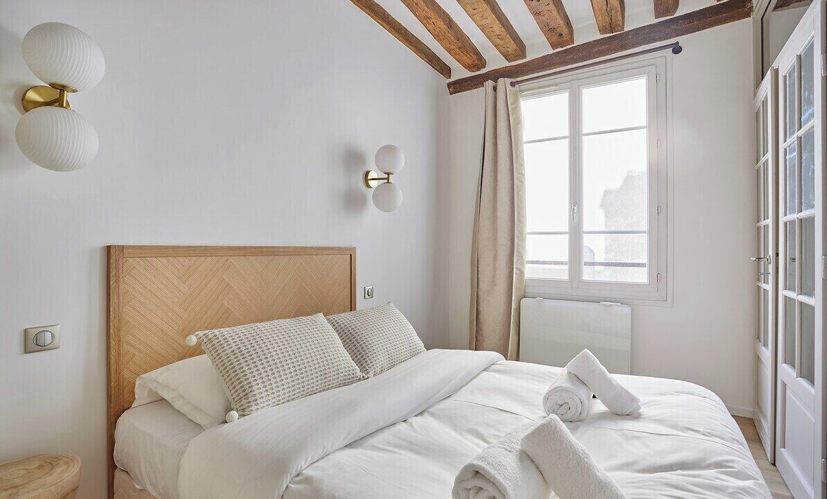 Photo of Bedroom in 7th Arrondissement