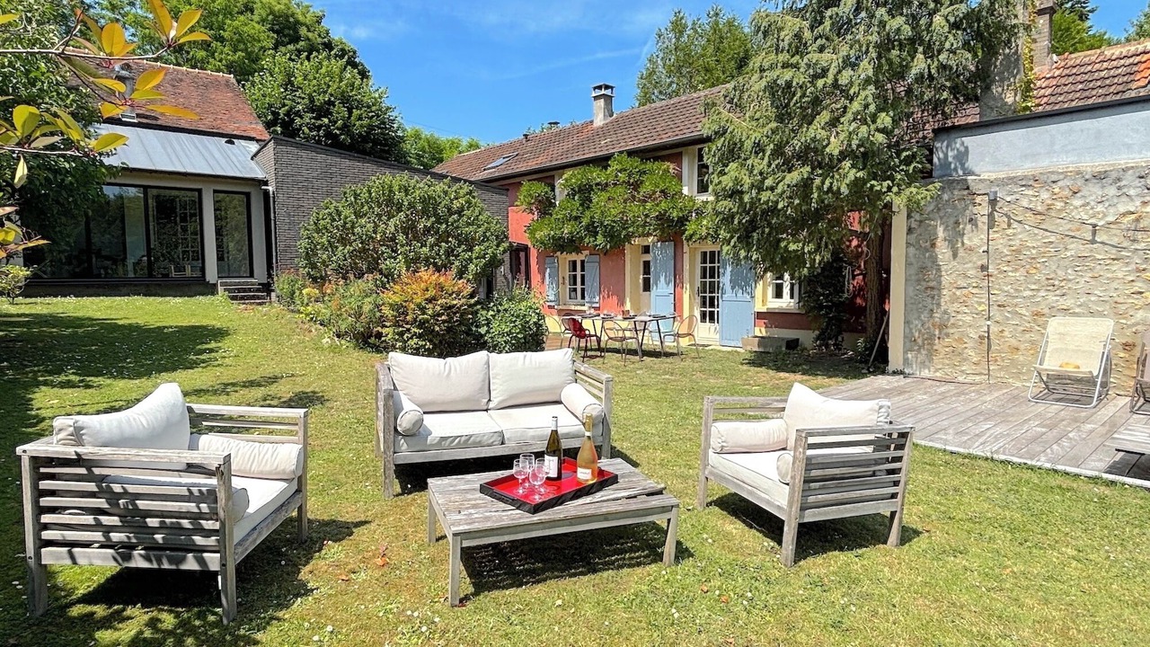 Photo of Outdoor in Les Mesnuls