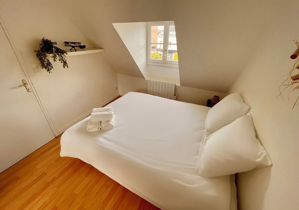 Photo of Bedroom in Saint-Leu