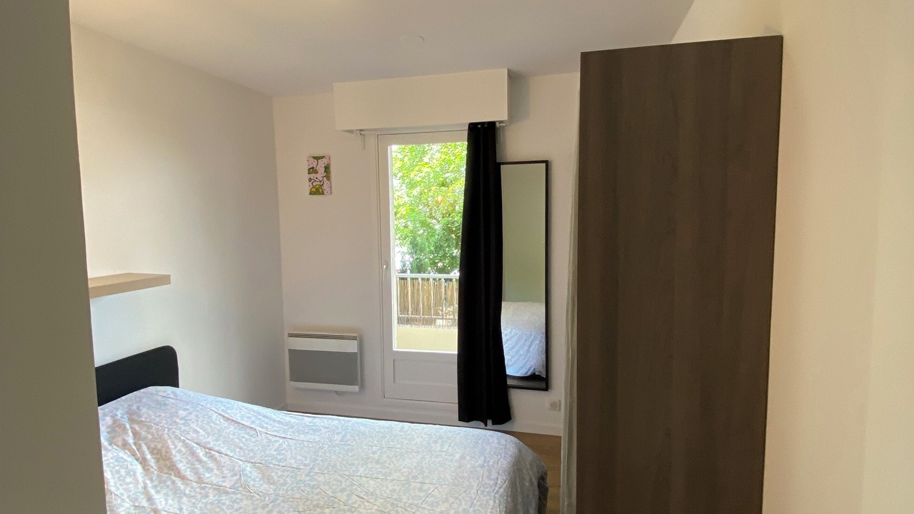 Photo of Bedroom in Colombes