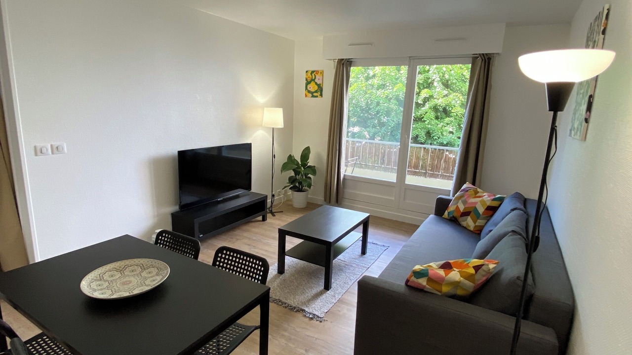 Photo of Livingroom in Colombes