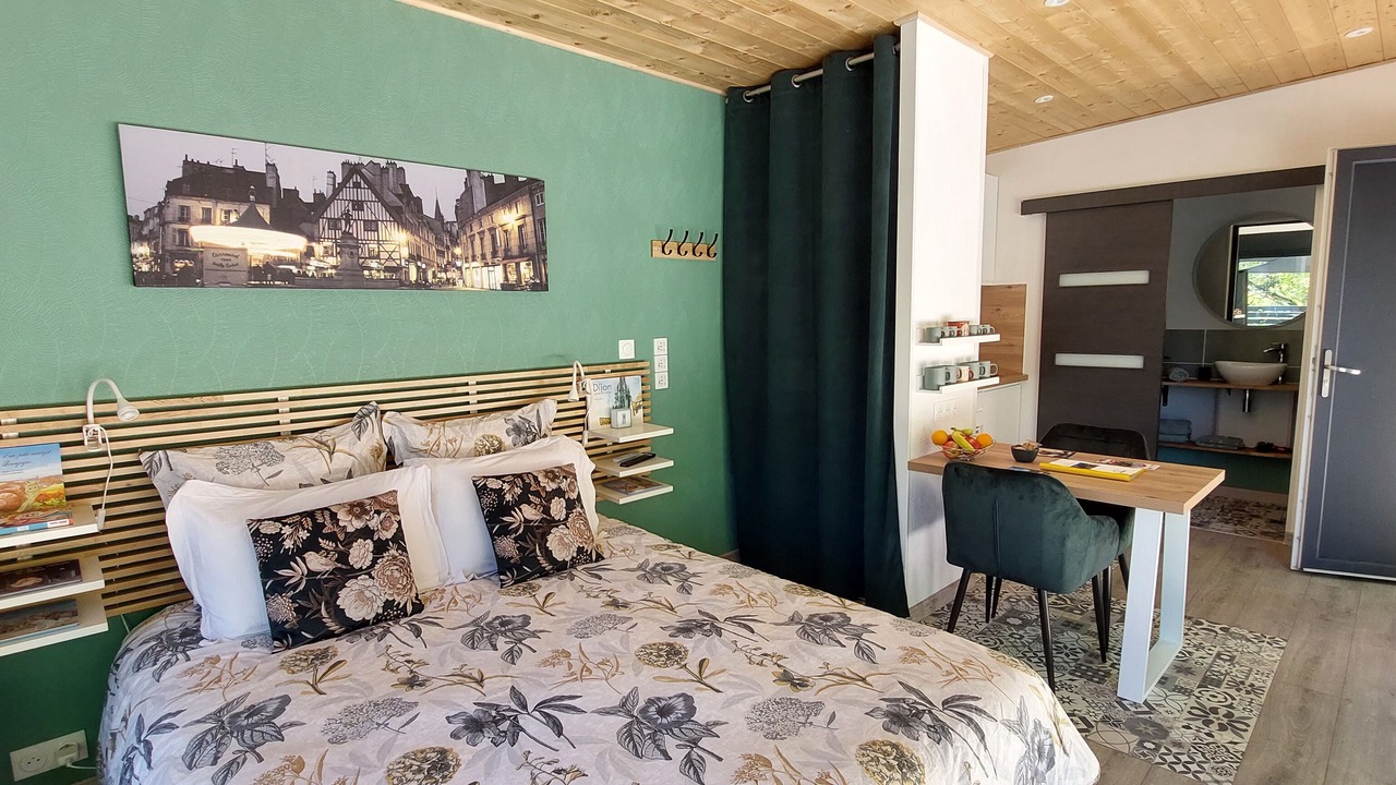 Photo of Bedroom in Dijon