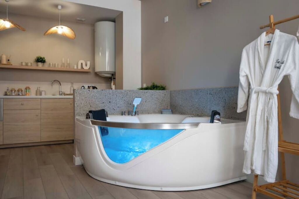 Photo of Bathroom in Saint-Pierre-les-Nemours