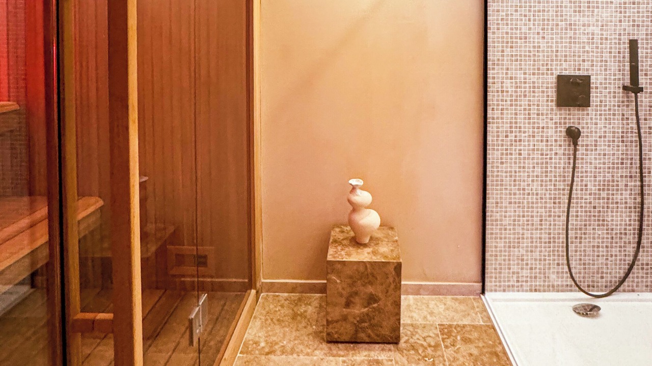 Photo of Bathroom in Parmain