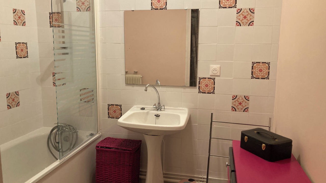 Photo of Bathroom in Samoussy