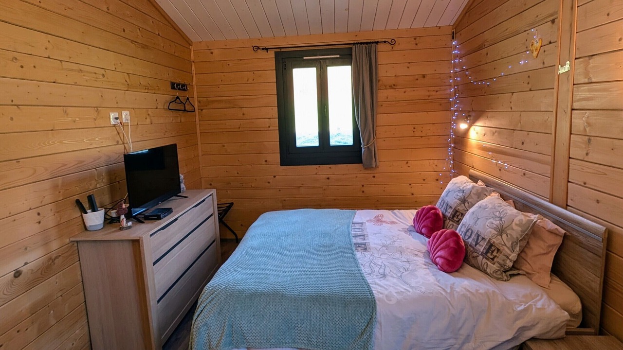Photo of Bedroom in Fougerolles-Saint-Valbert
