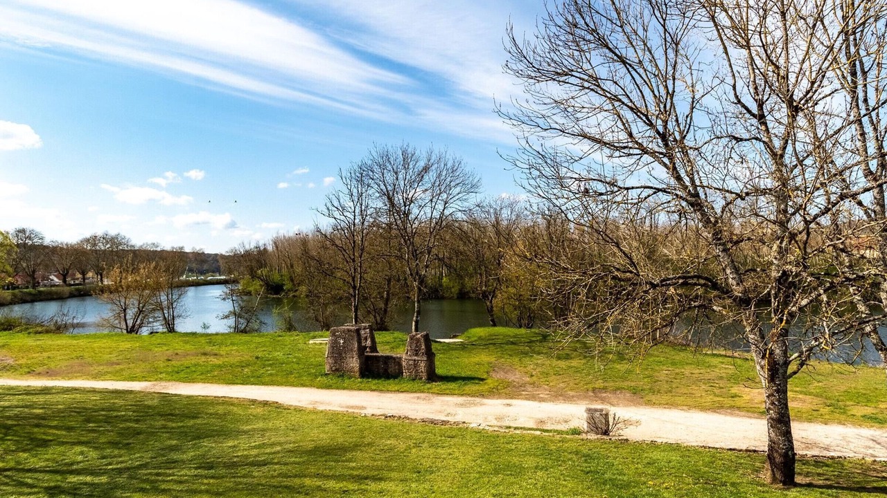 Photo of Others in Port-sur-Saone