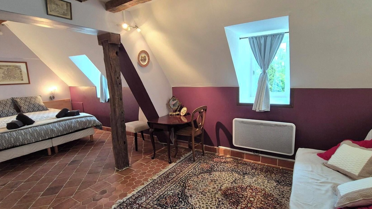 Photo of Bedroom in Neuville-Bosc