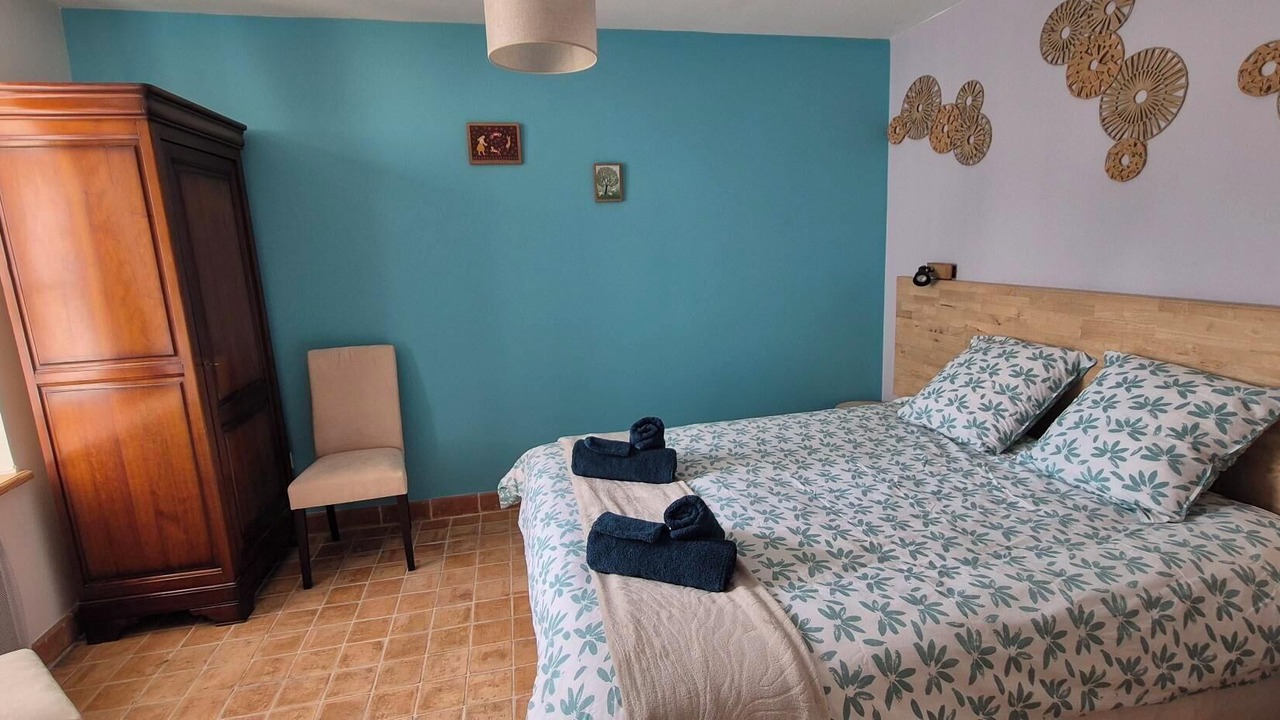 Photo of Bedroom in Neuville-Bosc
