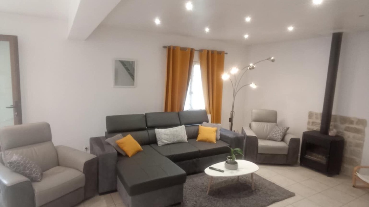 Photo of Livingroom in Hermes