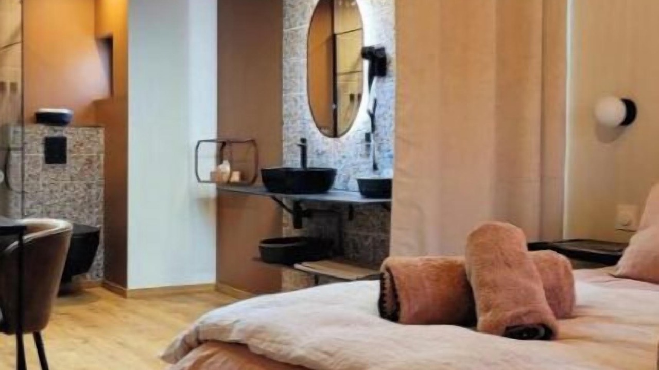 Photo of Bedroom in Sens