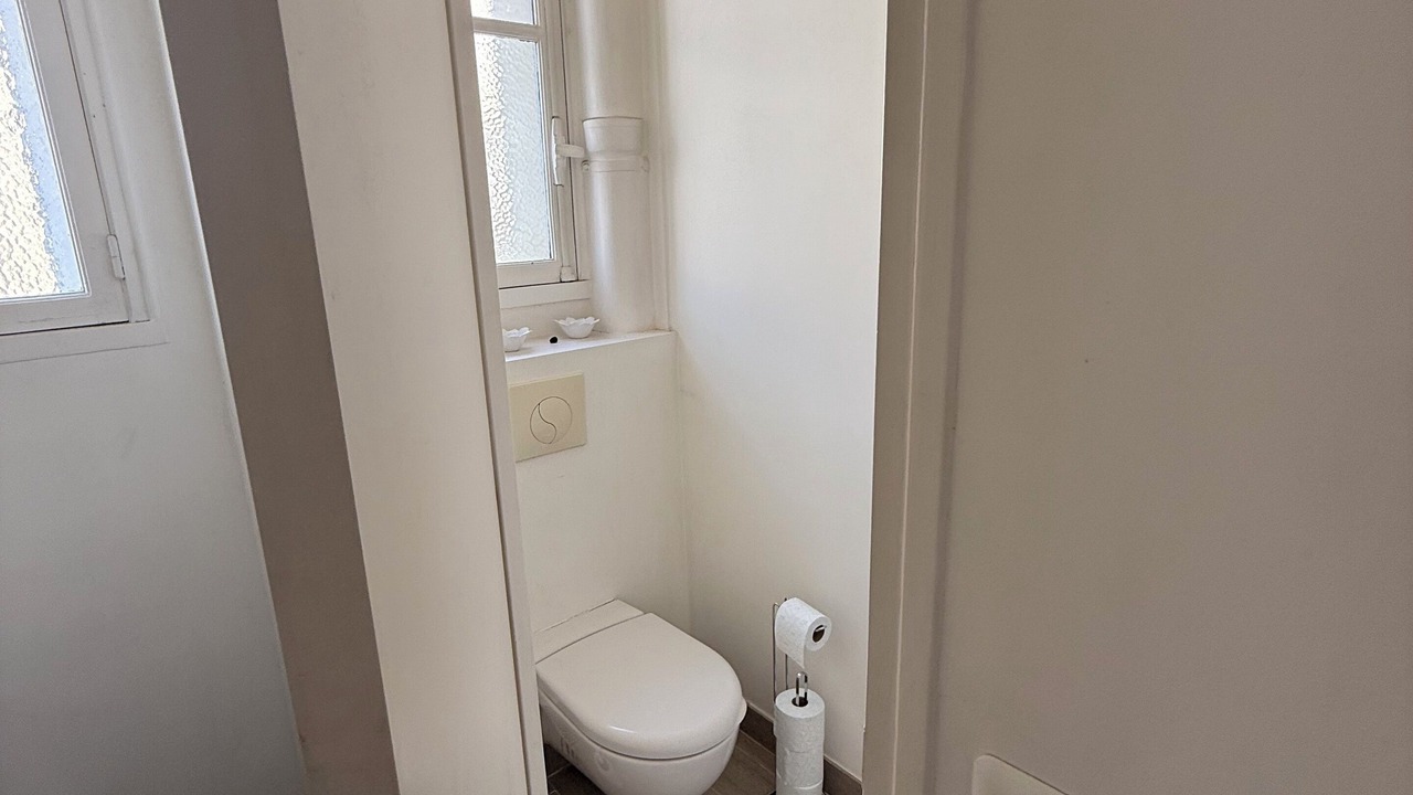 Photo of Bathroom in Mantes-la-Jolie
