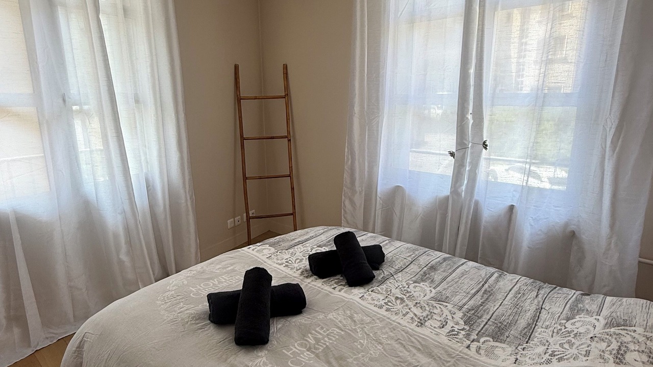 Photo of Bedroom in Mantes-la-Jolie
