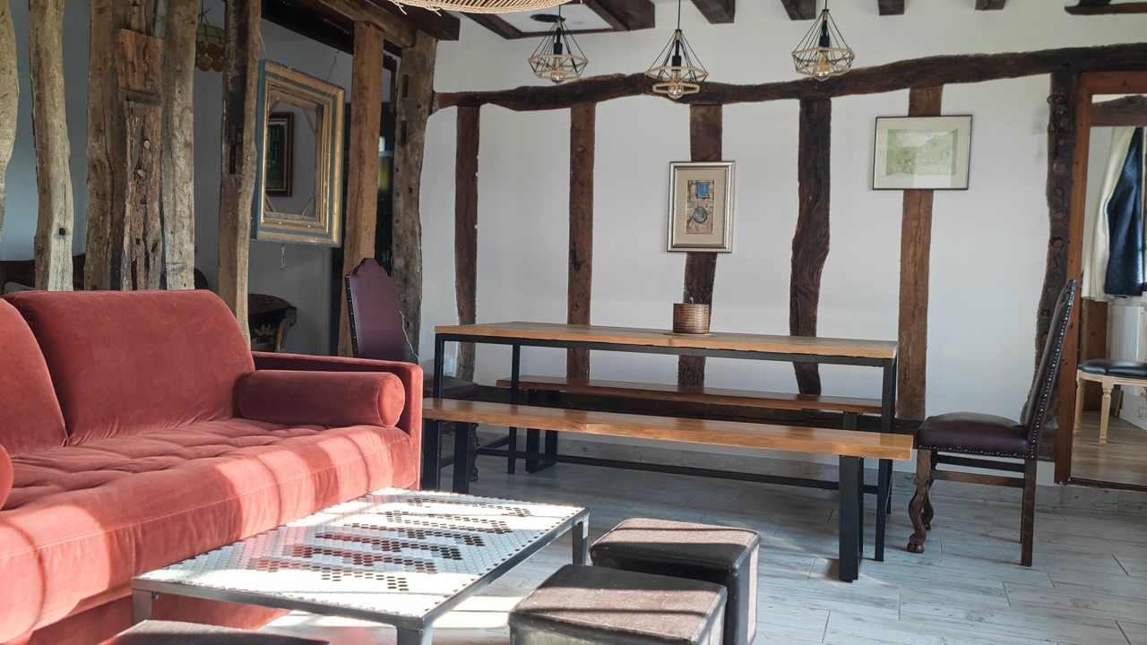 Photo of Livingroom in Rouge-Perriers