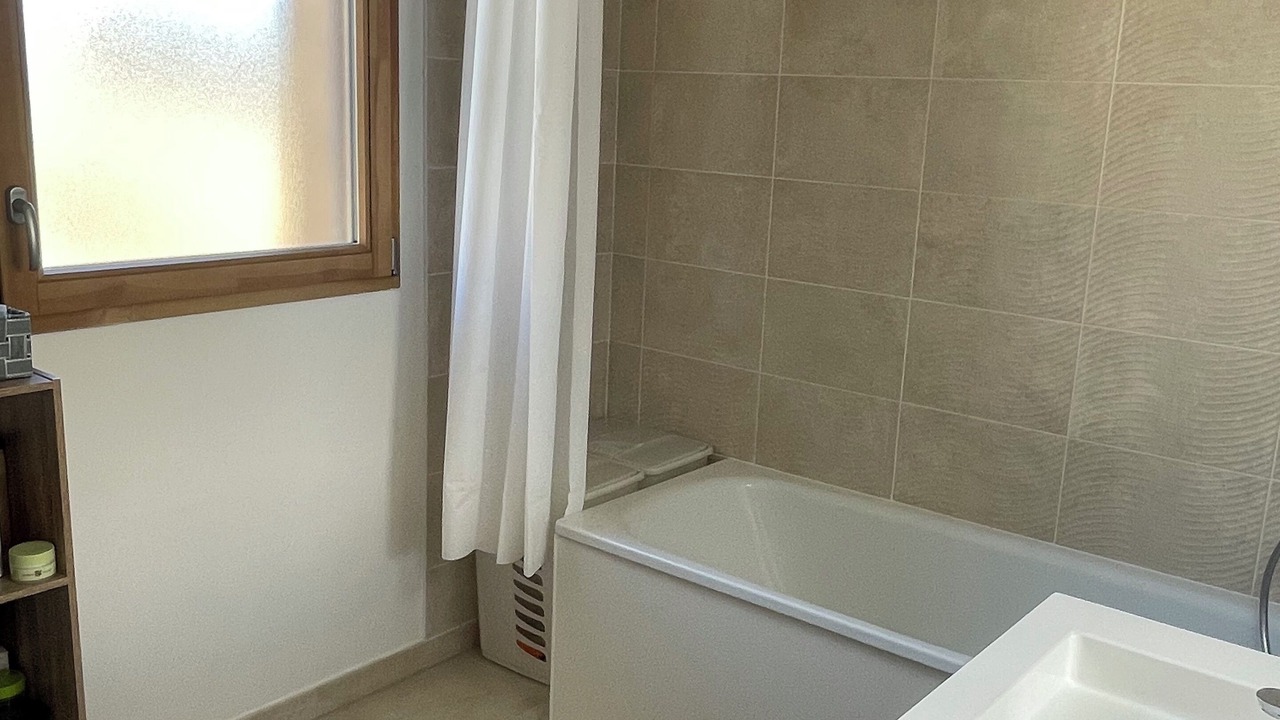 Photo of Bathroom in Arpajon