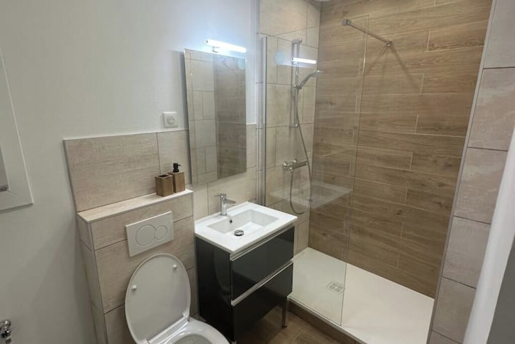 Photo of Bathroom in Besancon Old Town