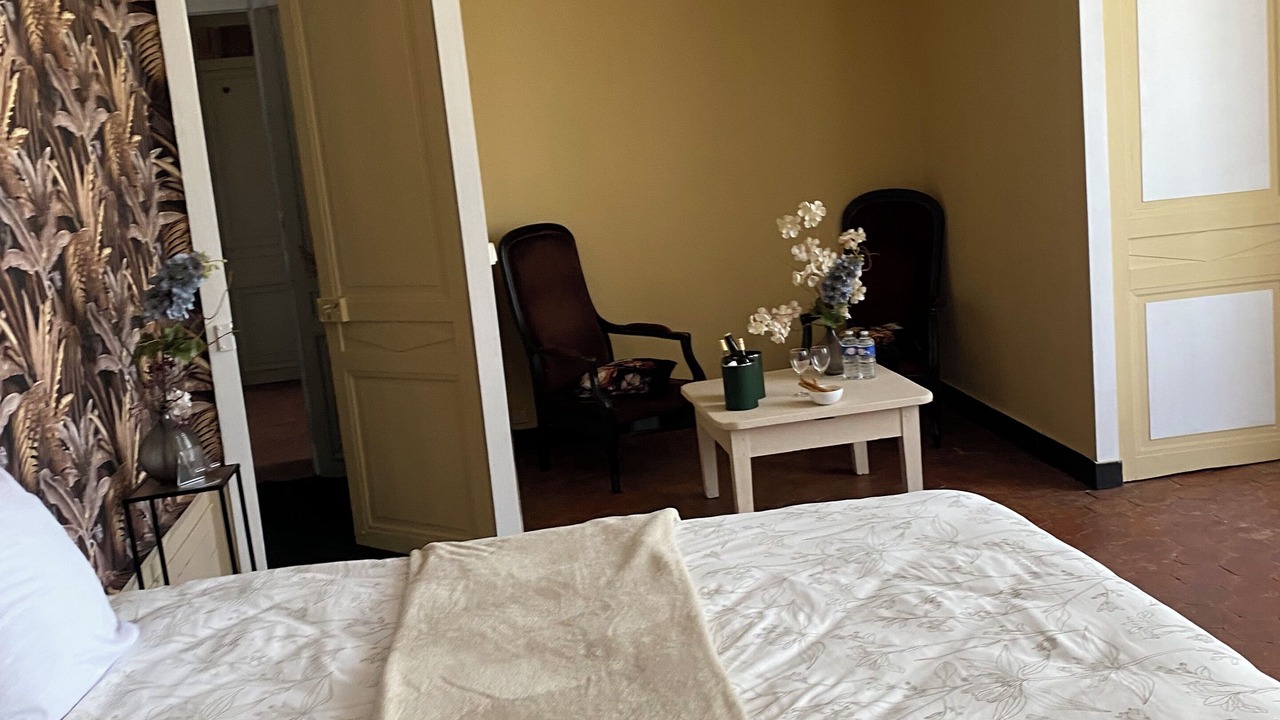 Photo of Bedroom in Saint-Cyr-en-Pail