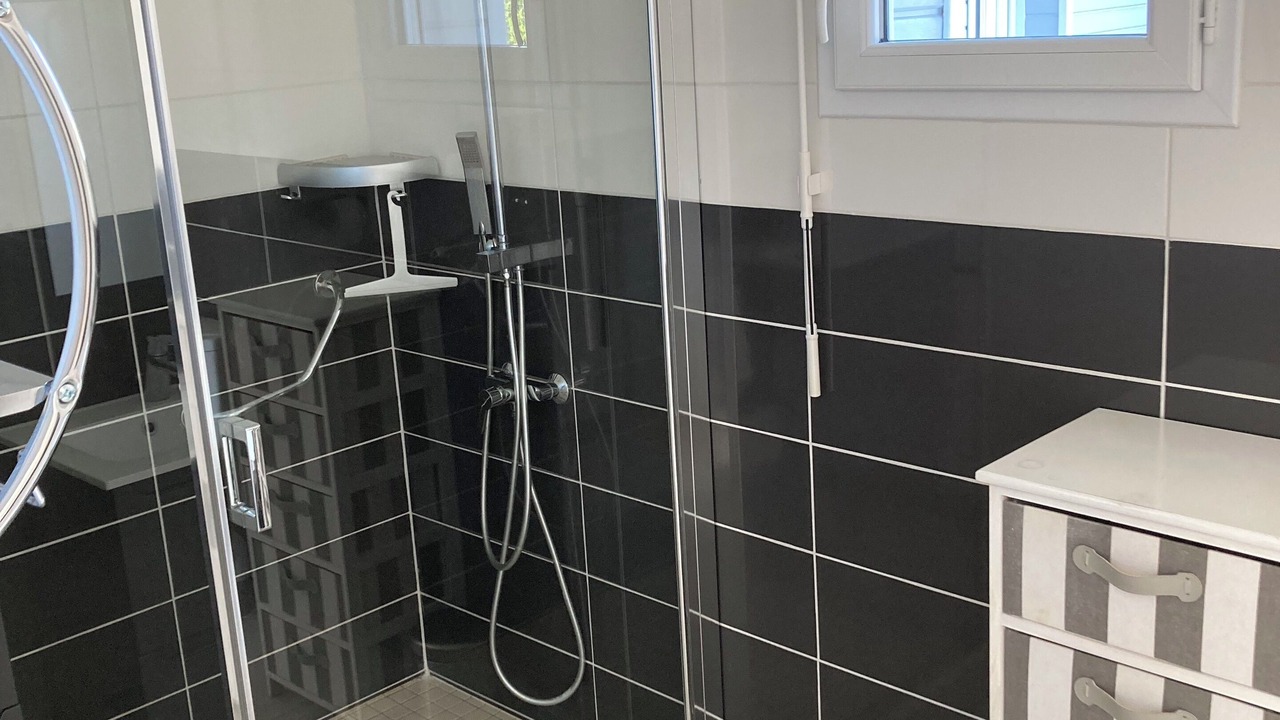 Photo of Bathroom in Routhiauville