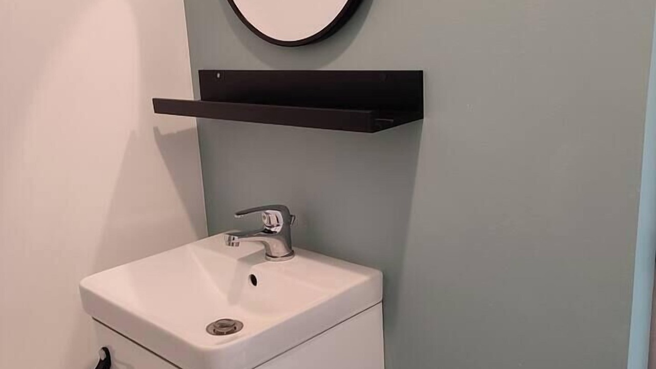 Photo of Bathroom in Chevincourt