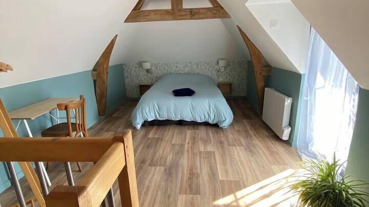 Photo of Bedroom in Chevincourt