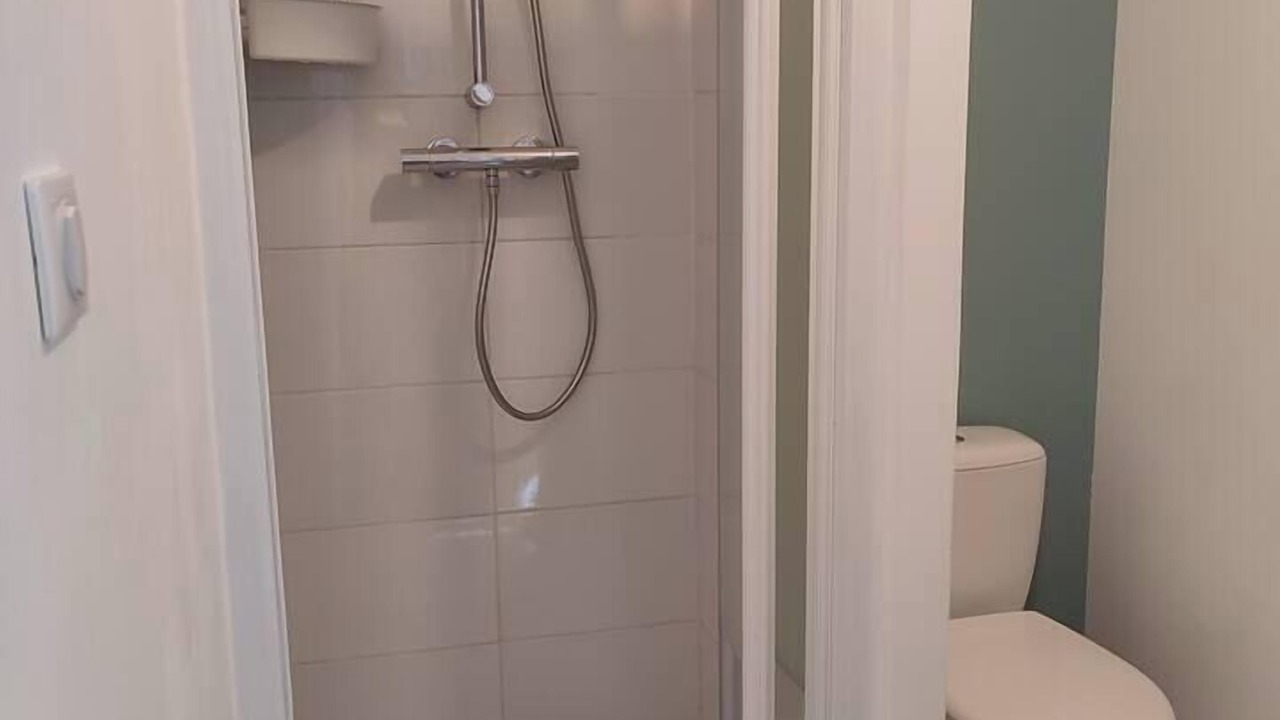 Photo of Bathroom in Chevincourt