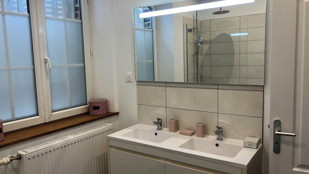 Photo of Bathroom in Suzanne
