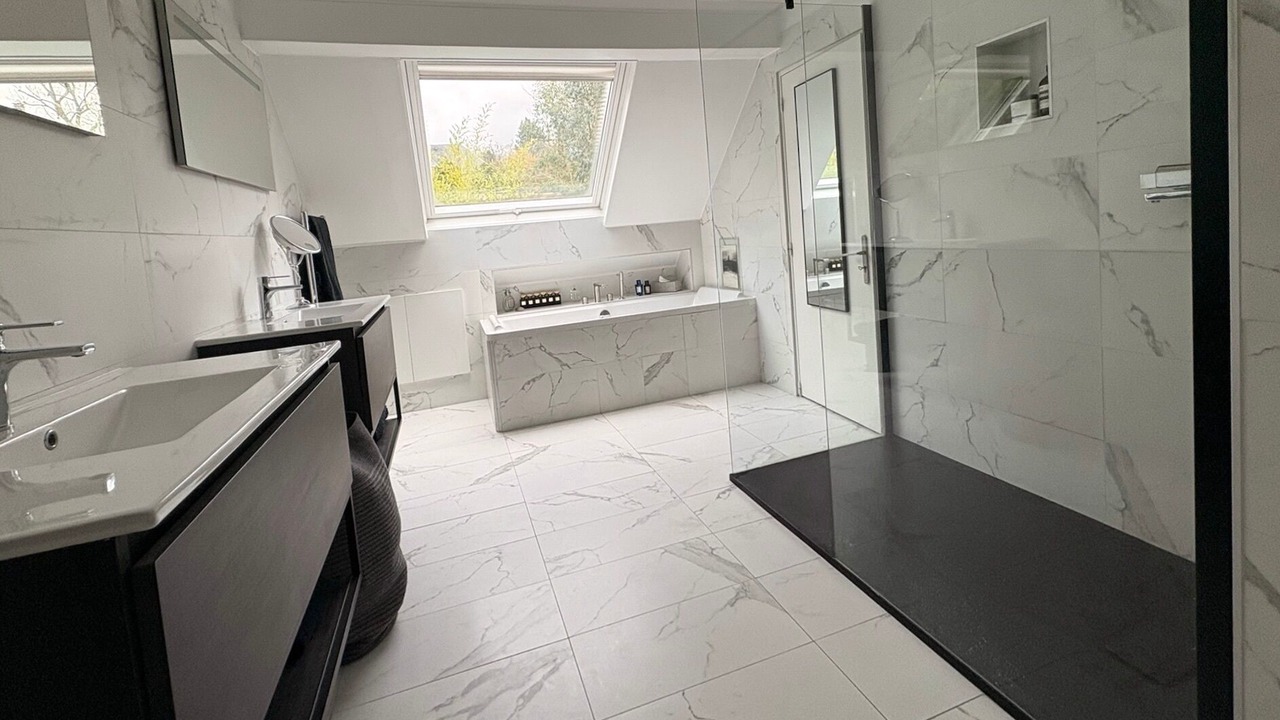 Photo of Bathroom in Louveciennes