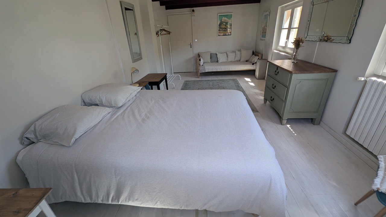 Photo of Bedroom in Aze
