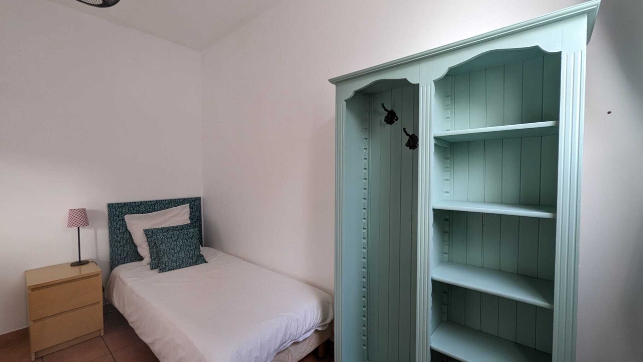 Photo of Bedroom in Sainghin-en-Weppes