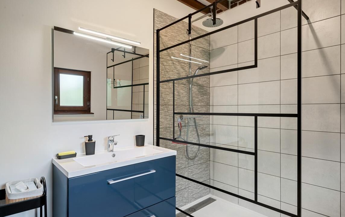 Photo of Bathroom in Louvetot