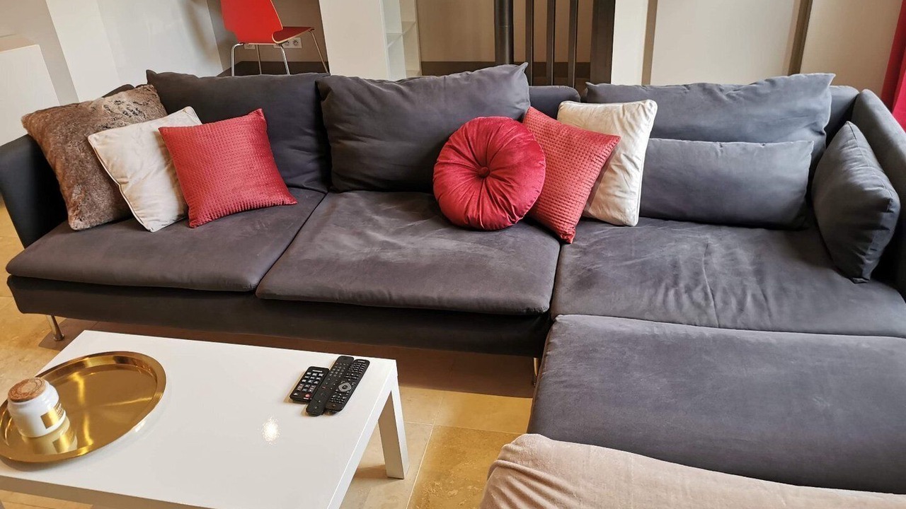Photo of Livingroom in Faubourg-Raines
