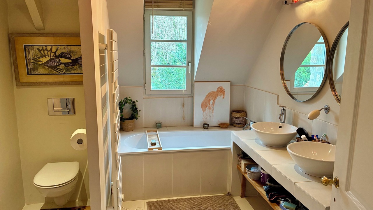 Photo of Bathroom in Saint-Martin-en-Biere