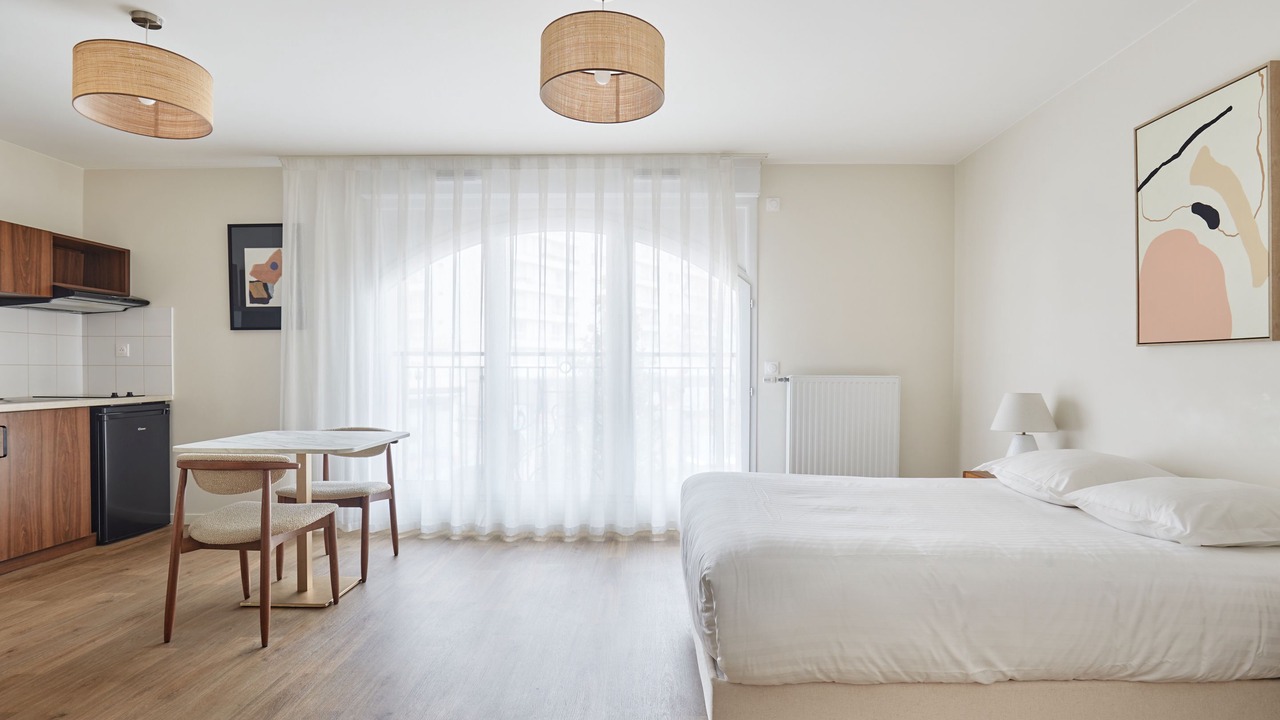 Photo of Bedroom in Levallois-Perret