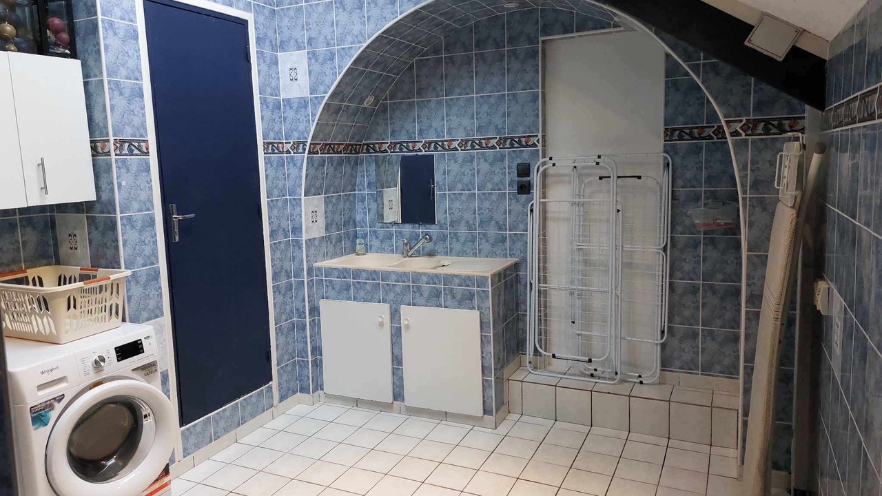 Photo of Bathroom in Gland