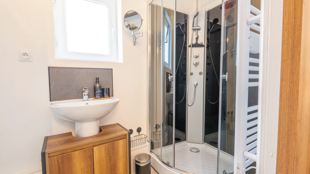 Photo of Bathroom in Denain