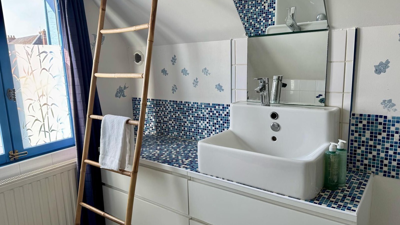 Photo of Bathroom in Cottenchy