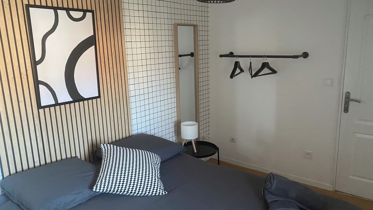 Photo of Bedroom in Douai
