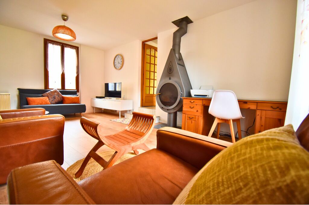 Photo of Livingroom in Meru