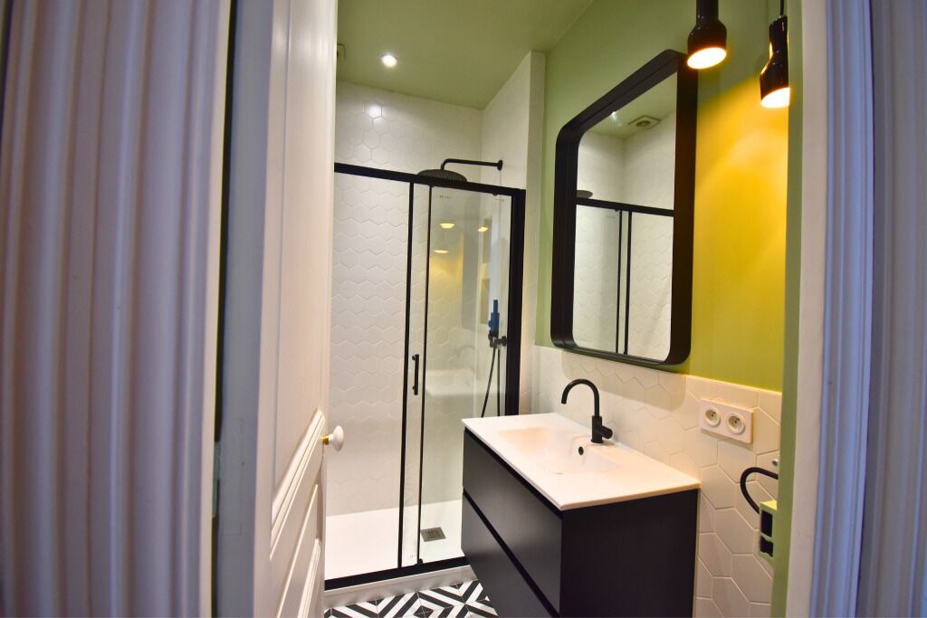 Photo of Bathroom in Pantin