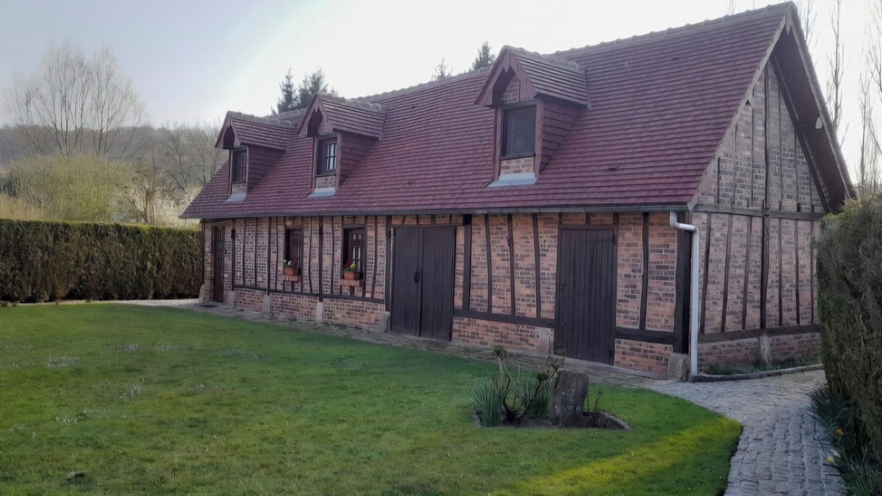 Photo of Outdoor in Saint-Hellier