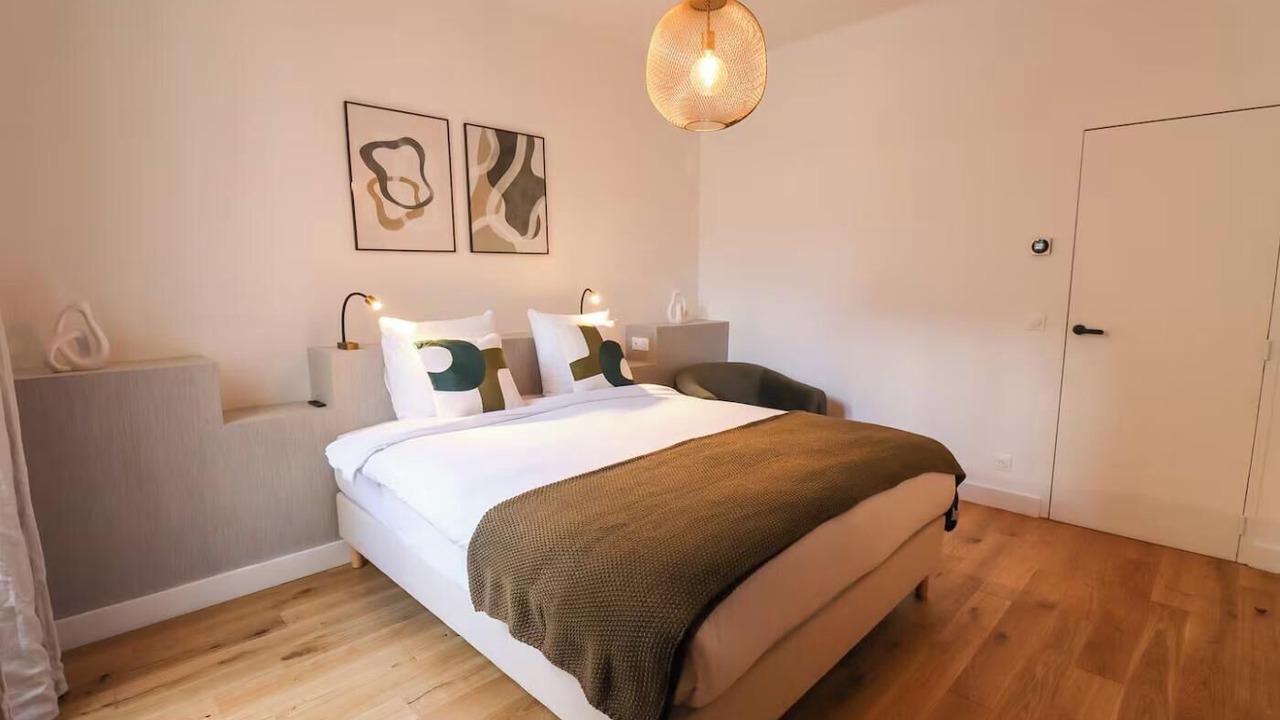 Photo of Bedroom in Marais