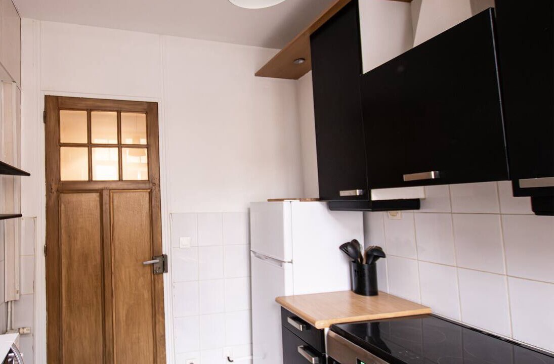 Photo of Kitchen in Lens