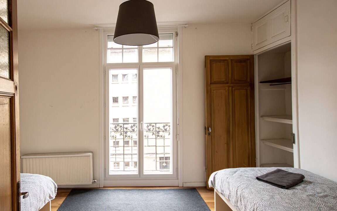 Photo of Bedroom in Lens