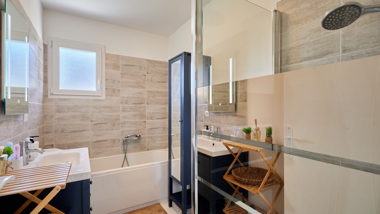 Photo of Bathroom in Berville-sur-Mer