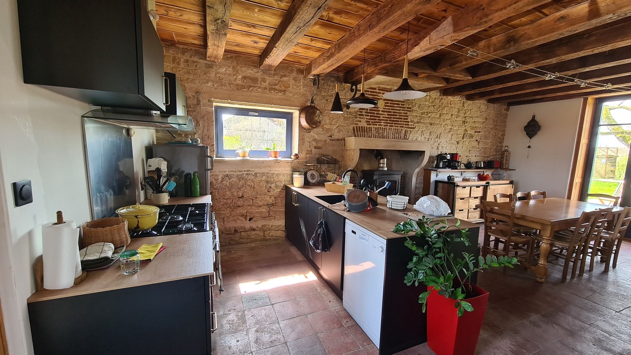 Photo of Kitchen in Saint-Etienne-sur-Reyssouze